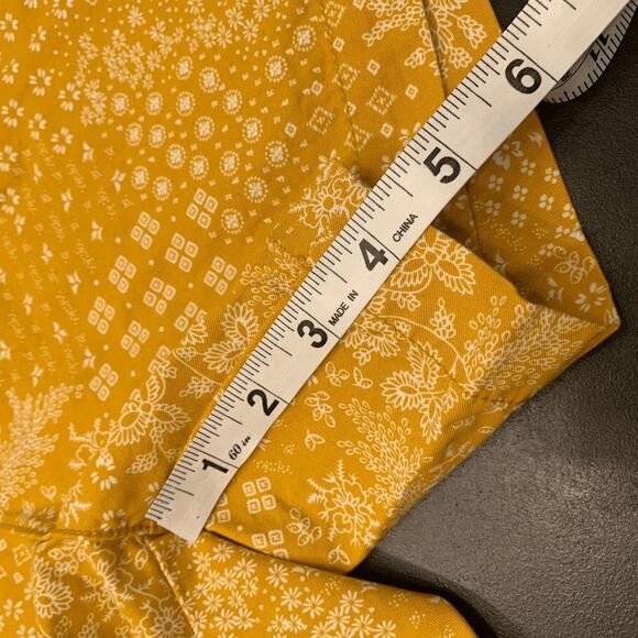 Old Navy Women's Floral Flat Front Cotton Chino Shorts Mustard Size 2 - Picture 6 of 8
